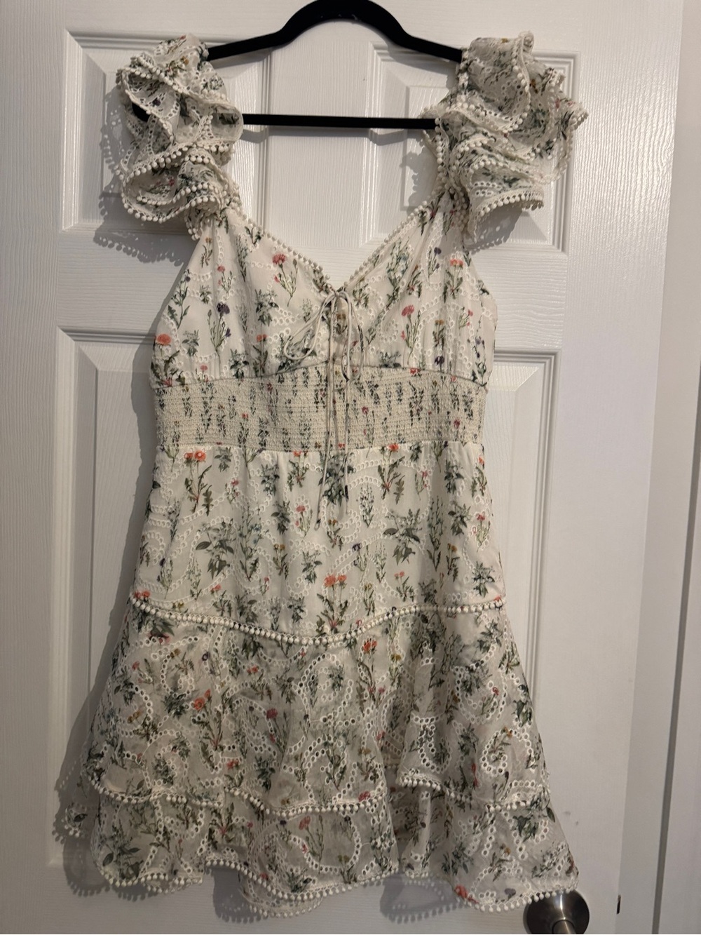 Alice + Olivia Cream Floral Eyelet Ruffle-Sleeve Tunic
